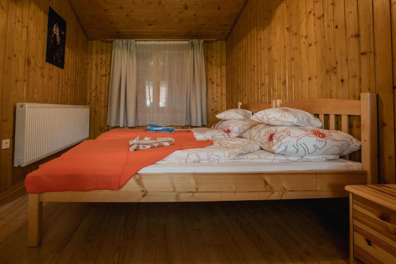 Biotour Camping & Restaurant Ghimeş-Făget المظهر الخارجي الصورة