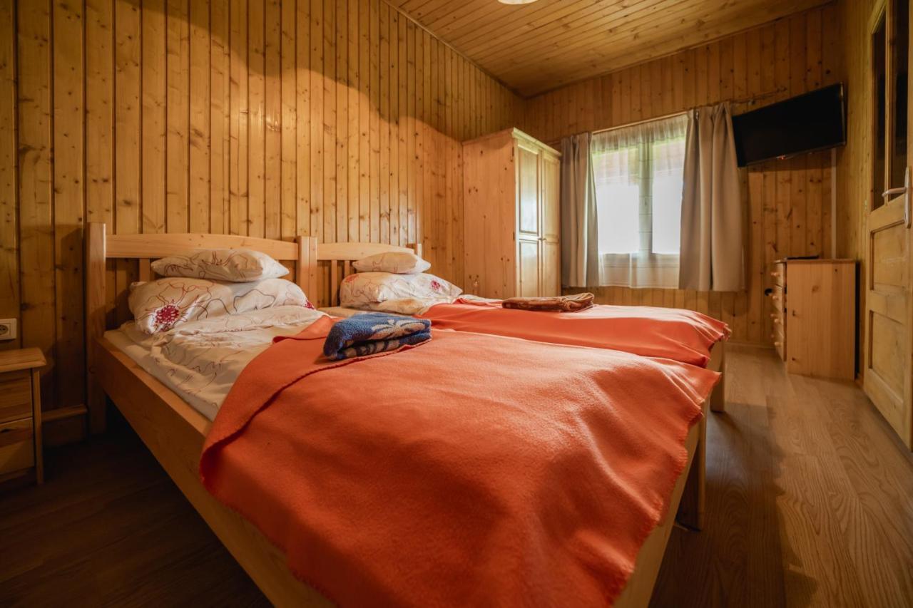 Biotour Camping & Restaurant Ghimeş-Făget المظهر الخارجي الصورة